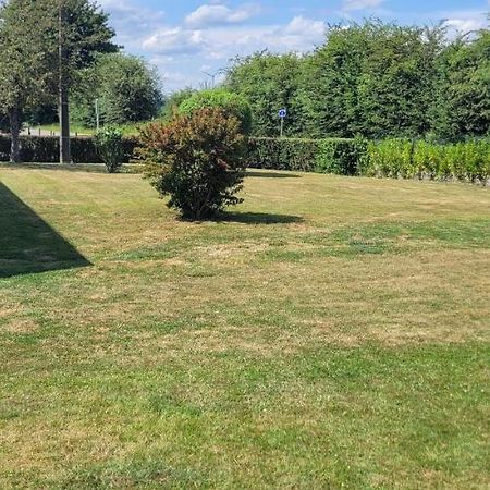 Maison De Campagne Bièvre Exteriér fotografie